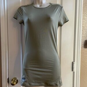 Under armour woman compression tactical shirt medium